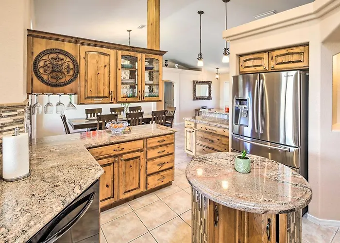 Heated Pool & Game Room: Havasu Retreat Lake Havasu City
