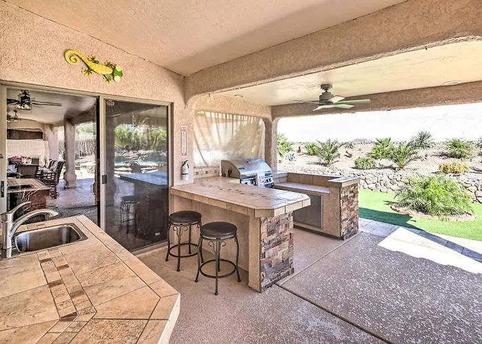 Heated Pool & Game Room: Havasu Retreat Holiday home Lake Havasu City