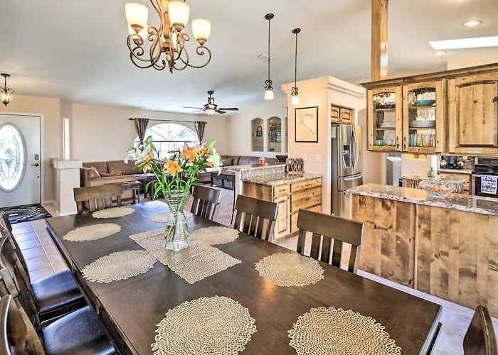 Heated Pool & Game Room: Havasu Retreat Holiday home *