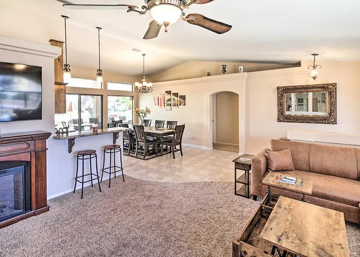 Heated Pool & Game Room: Havasu Retreat Holiday home Lake Havasu City