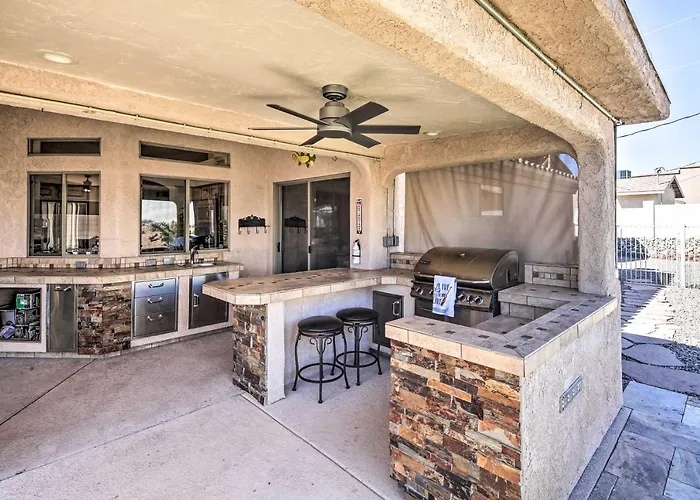 Heated Pool & Game Room: Havasu Retreat Holiday home Lake Havasu City