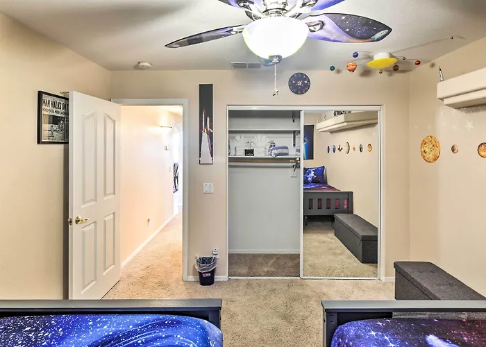 Holiday home Heated Pool & Game Room: Havasu Retreat *